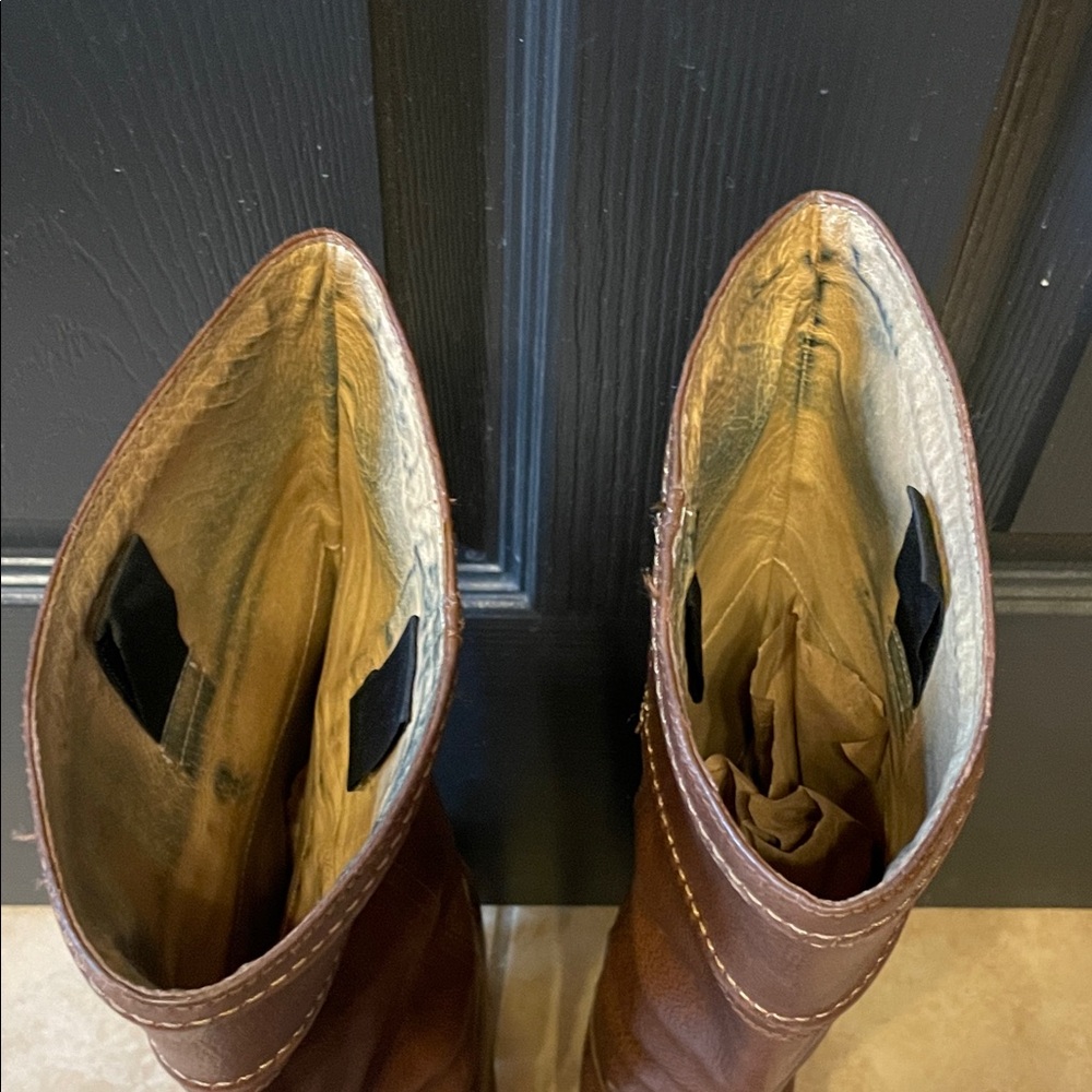 Frye Chestnut Leather Heeled Boots - Picture 6 of 6